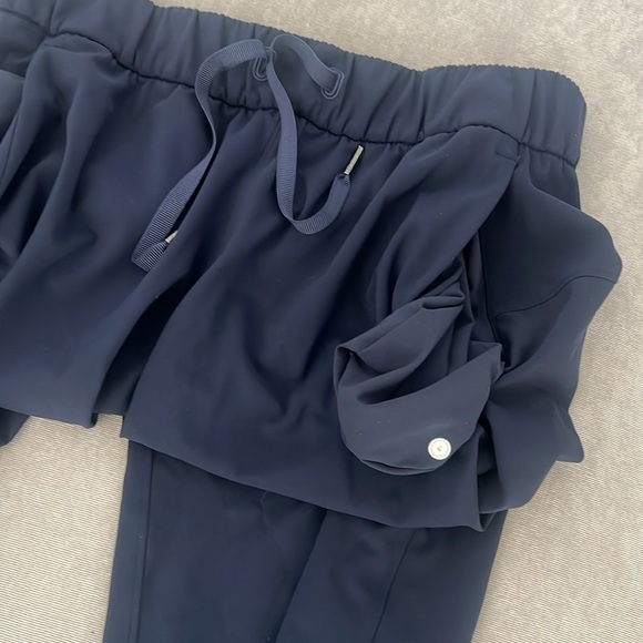 Lululemon On the Fly Jogger *Luxtreme True Navy 28” Size 4 - Picture 10 of 14